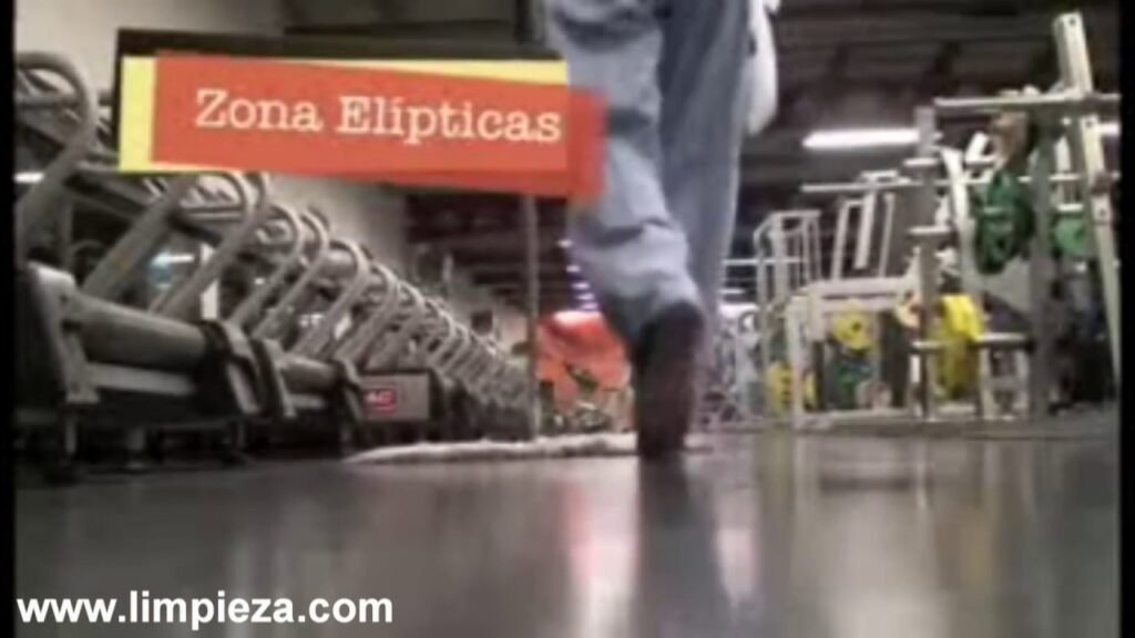 Pasos para realizar limpieza ecológica en centros deportivos